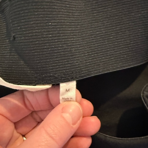 Soft Surroundings Ponte Twilight Floral Leggings Size Medium. Style# 2EX28 . - Picture 4 of 6